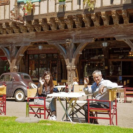 โฮเต็ล ลา เมซอง เดส คอนซัลส์ Bed & Breakfast เมียร์พัวซ์ ภายนอก รูปภาพ