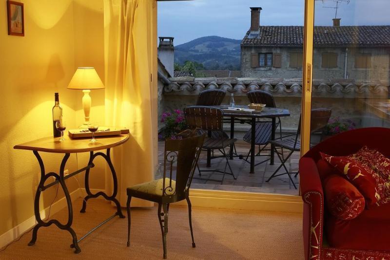 โฮเต็ล ลา เมซอง เดส คอนซัลส์ Bed & Breakfast เมียร์พัวซ์ ภายนอก รูปภาพ