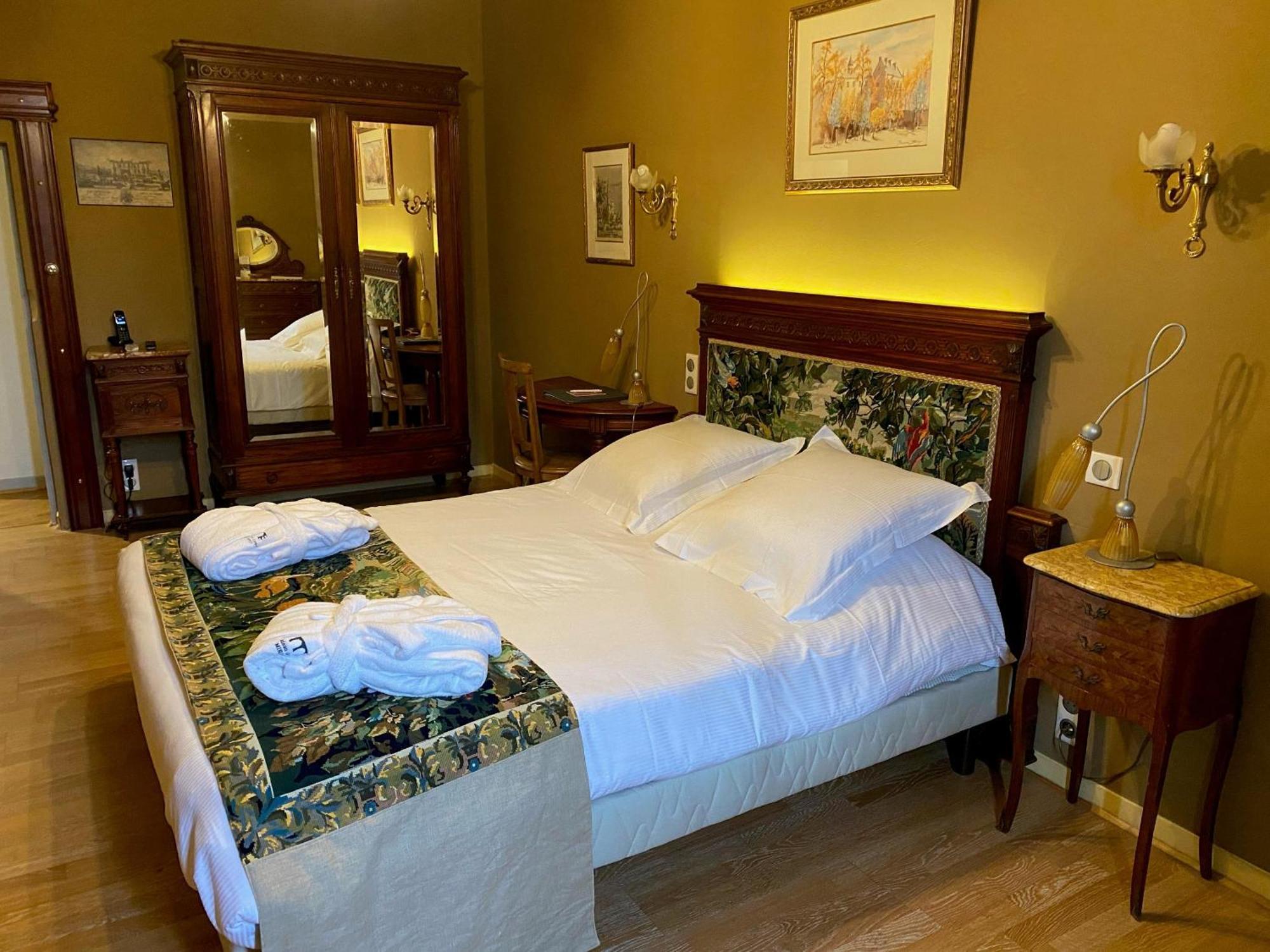 โฮเต็ล ลา เมซอง เดส คอนซัลส์ Bed & Breakfast เมียร์พัวซ์ ห้อง รูปภาพ