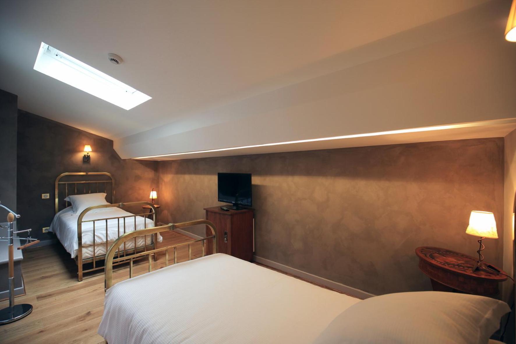 โฮเต็ล ลา เมซอง เดส คอนซัลส์ Bed & Breakfast เมียร์พัวซ์ ห้อง รูปภาพ