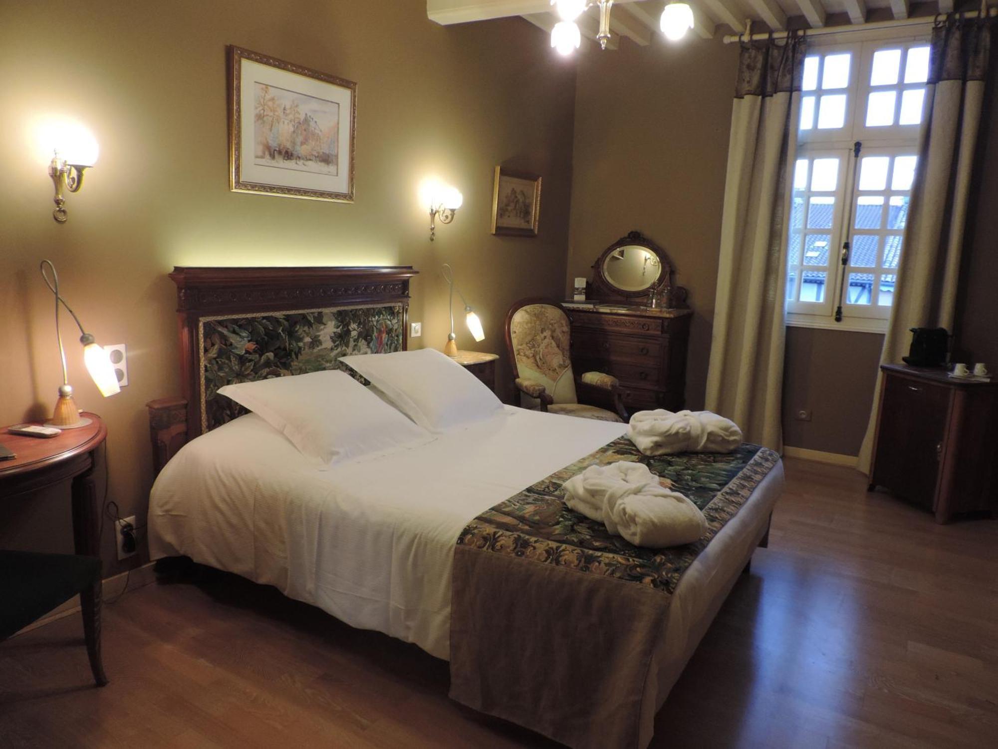 โฮเต็ล ลา เมซอง เดส คอนซัลส์ Bed & Breakfast เมียร์พัวซ์ ห้อง รูปภาพ