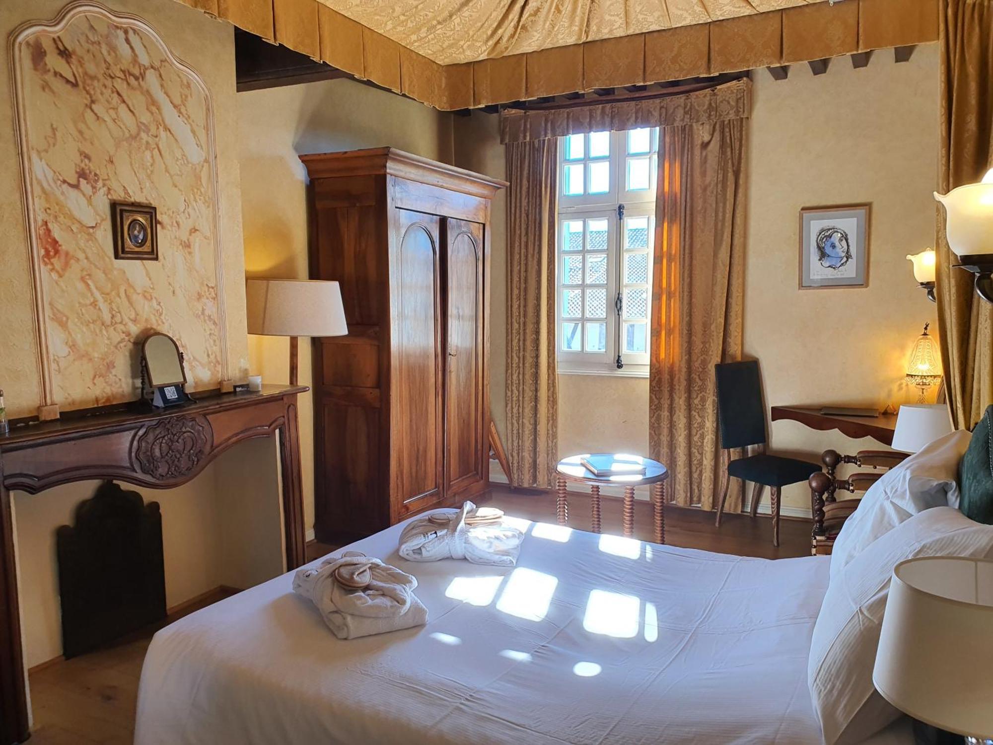 โฮเต็ล ลา เมซอง เดส คอนซัลส์ Bed & Breakfast เมียร์พัวซ์ ห้อง รูปภาพ